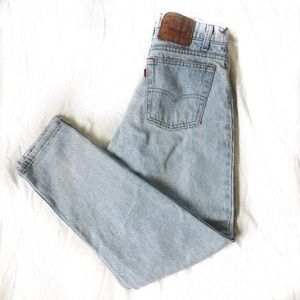 550 High-Waisted 80’s Levis Jeans